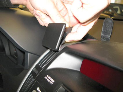 Brodit ProClip 854434 voor Kia Ceed 2010-2012 - detail van dashboardmontage