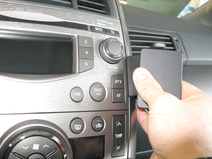 Brodit ProClip 854451 voor Toyota Verso 2009-2019 - montagepositie op dashboard