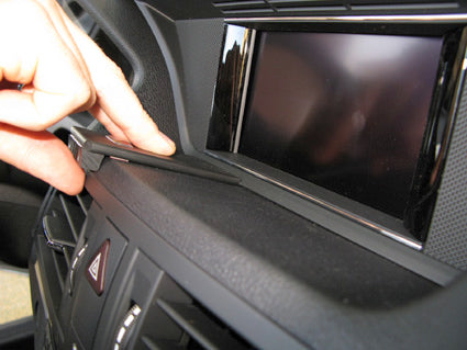 Brodit ProClip 854459 voor Mercedes Benz E-Class, Coupé 2010-2013 en Mercedes Benz E-Class, Convertible 2010-2013 - montagepositie op dashboard