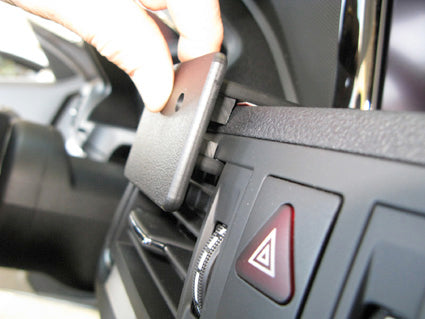 Brodit ProClip 854459 voor Mercedes Benz E-Class, Coupé 2010-2013 en Mercedes Benz E-Class, Convertible 2010-2013 - ProClip geplaatst in het voertuig