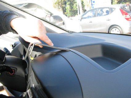 Brodit ProClip 854470 voor Hyundai iMax 2009-2021, Hyundai iLoad 2009-2021 en Hyundai H1 2009-2020 - ProClip geplaatst in het voertuig