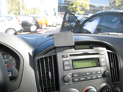 Brodit ProClip 854470 voor Hyundai iMax 2009-2021, Hyundai iLoad 2009-2021 en Hyundai H1 2009-2020 - installatiepositie