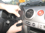 Brodit ProClip 854473 voor Isuzu Rodeo 2008-2012 en Isuzu D-Max 2008-2011 - detail van dashboardmontage