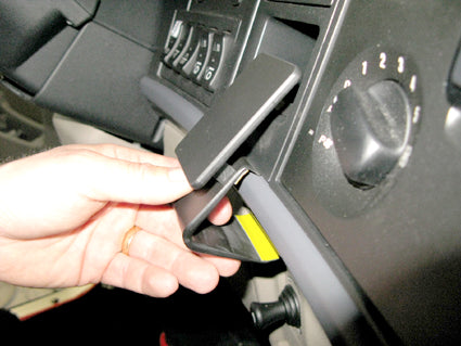 Brodit ProClip 854479 voor Scania R-series 2010-2016 en Scania G-series 2010-2018 - montagepositie op dashboard