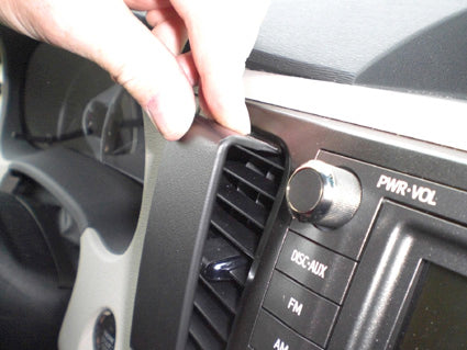 Brodit ProClip 854493 voor Toyota Sienna 2011-2014 - ProClip geplaatst in het voertuig