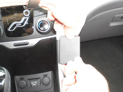 Brodit ProClip 854503 voor Hyundai Sonata 2011-2014 - detail van dashboardmontage