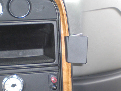 Brodit ProClip 854505 voor International Prostar 2008-2017 en International Lonestar 2008-2017 - detail van dashboardmontage