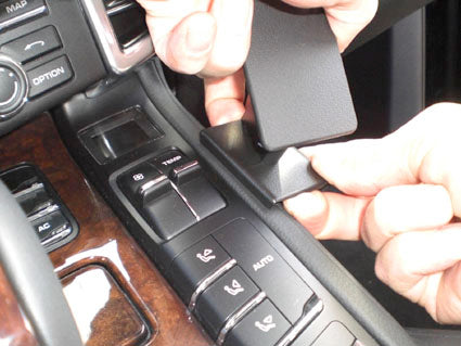 Brodit ProClip 854538 voor Porsche Cayenne 2011-2018 - ProClip geplaatst in het voertuig