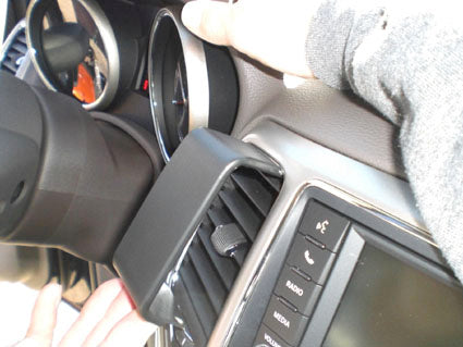 Brodit ProClip 854549 voor Jeep Grand Cherokee 2011-2020 - montagepositie op dashboard