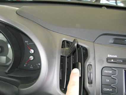 Brodit ProClip 854557 voor Kia Sportage 2011-2016 - montagepositie op dashboard