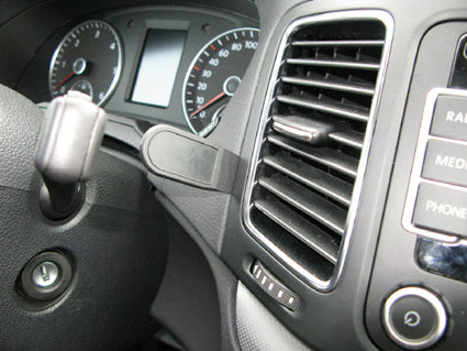 Brodit ProClip 854562 voor Seat Alhambra 2011-2019 en Volkswagen Sharan 2011-2022 - montagepositie op dashboard