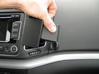 Brodit ProClip 854563 voor Seat Alhambra 2011-2019 en Volkswagen Sharan 2011-2022 - ProClip geplaatst in het voertuig