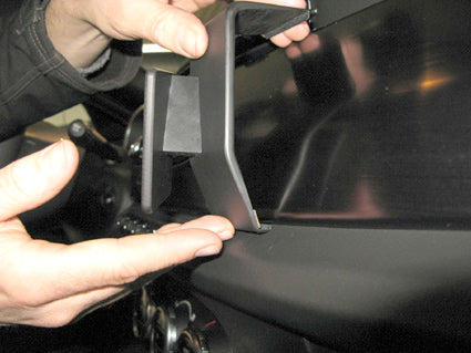 Brodit ProClip 854585 voor Alfa Romeo Giulietta 2010-2013 - montagepositie op dashboard