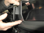 Brodit ProClip 854585 voor Alfa Romeo Giulietta 2010-2013 - montagepositie op dashboard