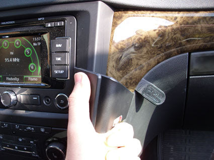 Brodit ProClip 854587 voor Skoda Yeti 2010-2017 - detail van dashboardmontage