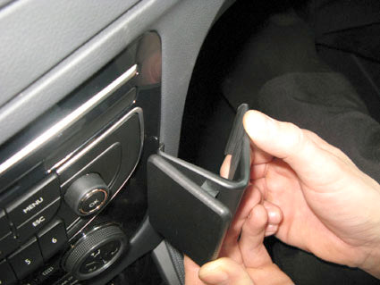 Brodit ProClip 854588 voor Peugeot 508 2011-2018 - montagepositie op dashboard