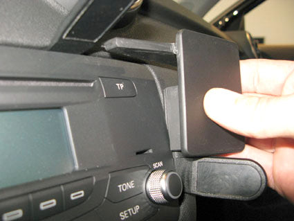 Brodit ProClip 854610 voor Audi A1 2011 - montagepositie op dashboard