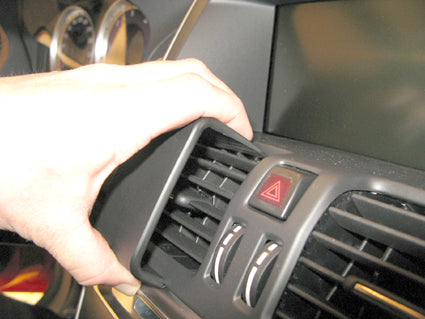 Brodit ProClip 854611 voor Volvo XC60 2011-2017 - ProClip geplaatst in het voertuig