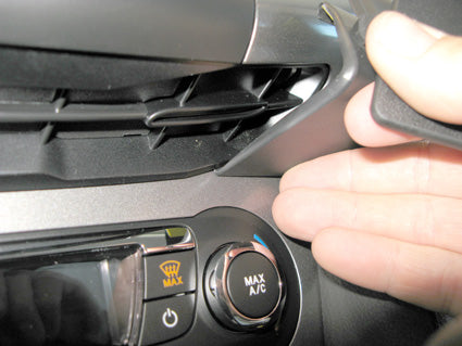 Brodit ProClip 854620 voor Ford Focus 2011-2014 en Ford Focus 2012-2014 - montagepositie op dashboard