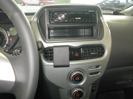 Brodit ProClip 854628 voor Citroen C-Zero 2010-2017, Mitsubishi i-MiEV 2010-2017 en Peugeot iOn 2010-2017 - installatiepositie
