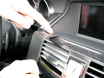 Brodit ProClip 854631 voor Mercedes Benz CLS-Class 2011-2018 - montagepositie op dashboard
