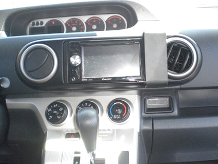 Brodit ProClip 854635 voor Scion xB 2008-2016 - detail van dashboardmontage