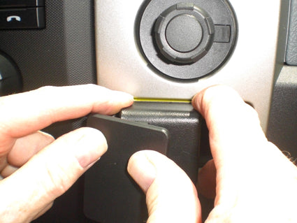 Brodit ProClip 854639 voor Ford F-Series 150 2009-2014 en Lincoln Mark LT 2010-2015 - ProClip geplaatst in het voertuig