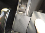 Brodit ProClip 854664 voor Chevrolet Volt 2011-2015 en Opel Ampera 2011-2015 - detail van dashboardmontage