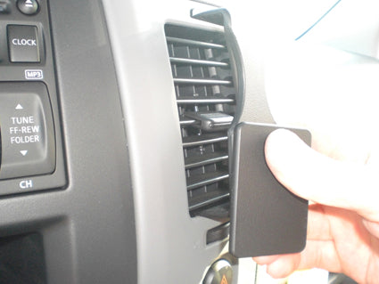 Brodit ProClip 854665 voor Nissan NV 2012-2022 - montagepositie op dashboard