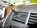 Brodit ProClip 854680 voor Chevrolet Sonic 2012-2021 en Chevrolet Aveo 2012-2014 - montagepositie op dashboard