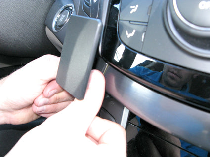 Brodit ProClip 854685 voor Hyundai i40 2012-2018 - detail van dashboardmontage