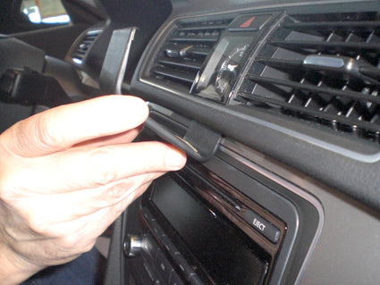 Brodit ProClip 854697 voor Volkswagen Passat 2012-2020 - montagepositie op dashboard