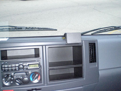 Brodit ProClip 854718 voor Chevrolet W-series 2008-2018, GMC W-series 2008-2018 en Isuzu N-series 2008-2025 - installatiepositie