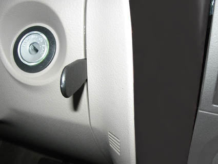 Brodit ProClip 854759 voor Kia Sorento 2002-2007 - montagepositie op dashboard