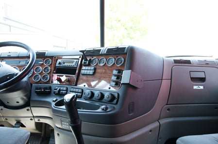 Brodit ProClip 854762 voor Freightliner Cascadia 2008-2017 - montagefoto 8
