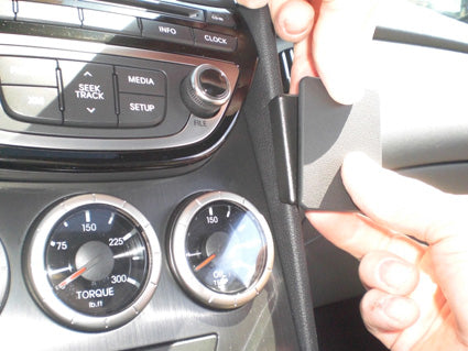 Brodit ProClip 854780 voor Hyundai Genesis Coupé 2013-2018 - ProClip geplaatst in het voertuig