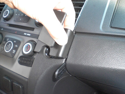Brodit ProClip 854792 voor Ford Taurus Police Interceptor 2013-2020 en Ford Police Interceptor Sedan 2013-2021 - ProClip geplaatst in het voertuig