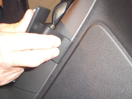 Brodit ProClip 854796 voor Ford Kuga 2013-2019, Ford Escape Hybrid 2013-2018 e.a. - ProClip geplaatst in het voertuig
