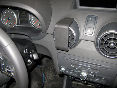 Brodit ProClip 854815 voor Audi A1 2011-2018 - montagefoto 6