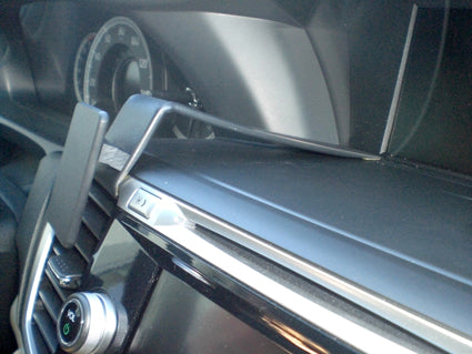 Brodit ProClip 854820 voor Honda Accord Coupé 2013-2014 en Honda Accord 2013-2014 - detail van dashboardmontage