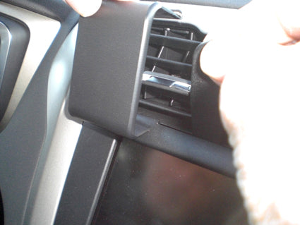 Brodit ProClip 854822 voor Ford Mondeo 2015-2022 en Ford Fusion 2013-2020 - montagepositie op dashboard