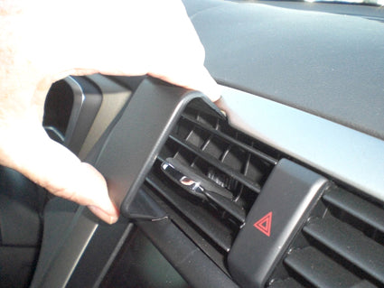 Brodit ProClip 854822 voor Ford Mondeo 2015-2022 en Ford Fusion 2013-2020 - ProClip geplaatst in het voertuig