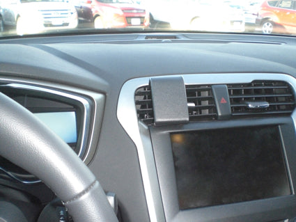 Brodit ProClip 854822 voor Ford Mondeo 2015-2022 en Ford Fusion 2013-2020 - installatiepositie