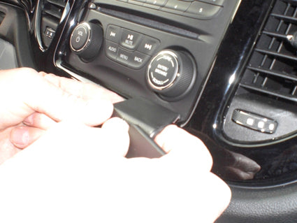 Brodit ProClip 854839 voor Dodge Dart 2013-2017 - detail van dashboardmontage