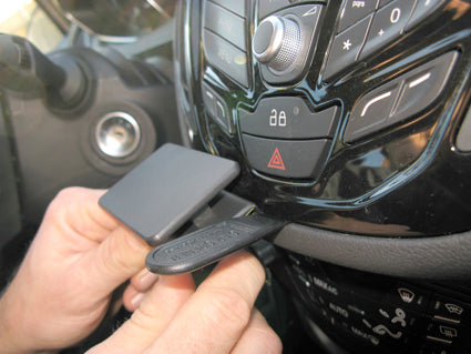 Brodit ProClip 854849 voor Ford B-Max 2013-2018 - montagepositie op dashboard