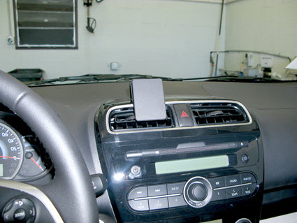 Brodit ProClip 854871 voor Mitsubishi Space Star 2013-2024 en Mitsubishi Mirage 2013-2024 - installatiepositie