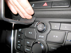 Brodit ProClip 854874 voor Buick Encore 2013-2016 en Opel Mokka 2013-2016 - ProClip geplaatst in het voertuig