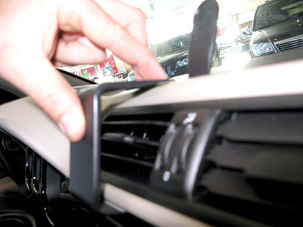 Brodit ProClip 854880 voor Fiat Panda 2013-2021 - detail van dashboardmontage