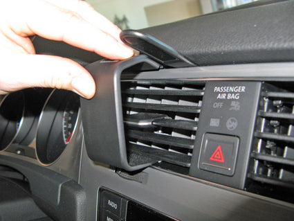 Brodit ProClip 854889 voor Volkswagen Golf VII Variant 2013-2020, Volkswagen Golf VII Sportscombi 2013-2020 e.a. - ProClip geplaatst in het voertuig