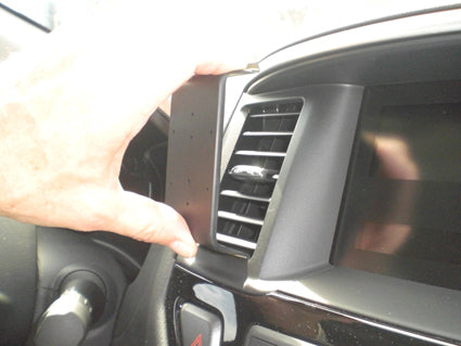 Brodit ProClip 854895 voor Nissan Pathfinder 2013-2021 - ProClip geplaatst in het voertuig
